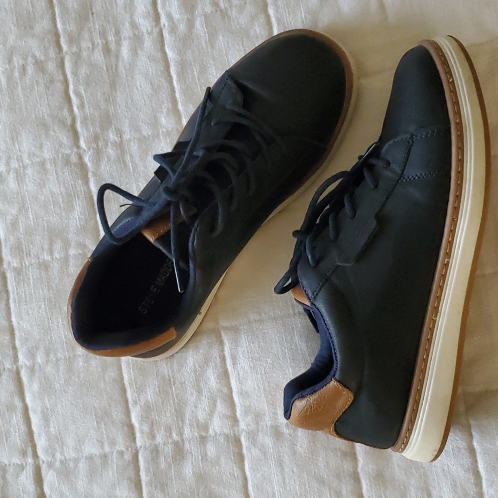 Steve Madden boys dress/casual shoes